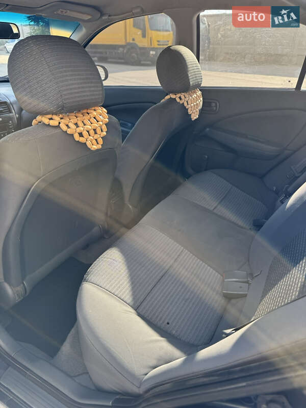 Седан Nissan Almera 2007 в Одесі