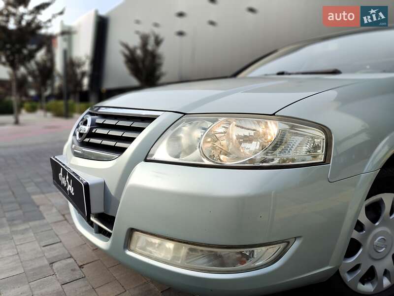 Седан Nissan Almera 2007 в Киеве