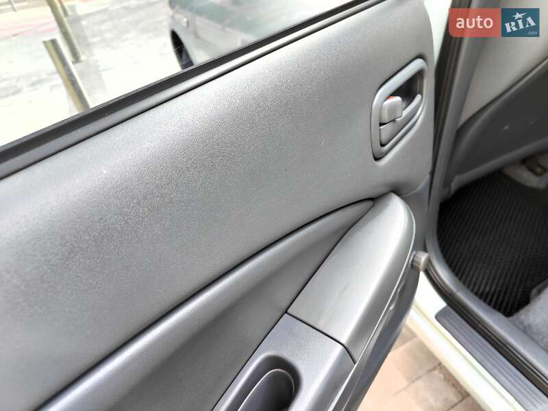 Седан Nissan Almera 2007 в Киеве