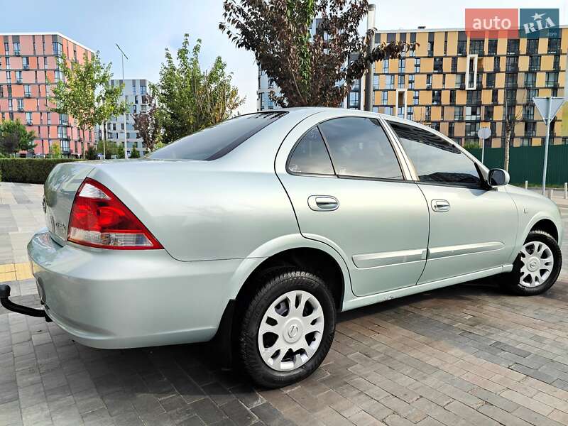 Седан Nissan Almera 2007 в Киеве