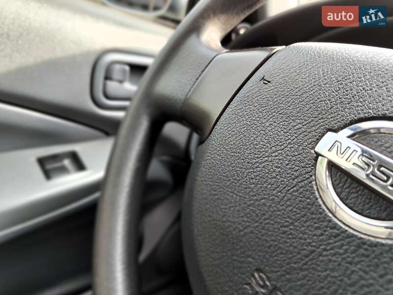 Седан Nissan Almera 2007 в Киеве