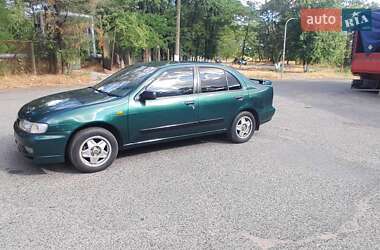 Седан Nissan Almera 1996 в Одесі