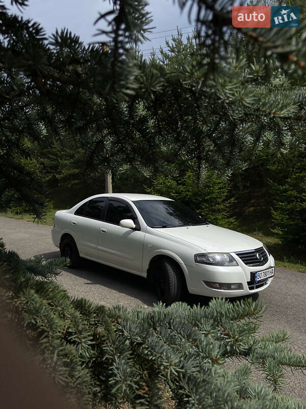 Седан Nissan Almera 2012 в Тернополе