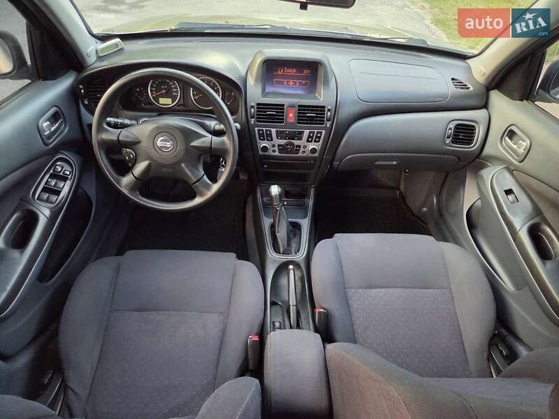 Седан Nissan Almera 2005 в Каменском