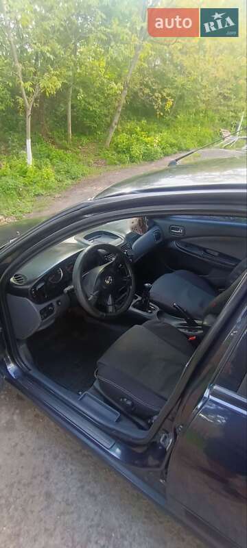 Седан Nissan Almera 2004 в Вінниці