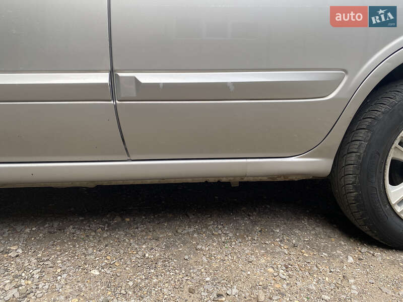 Седан Nissan Almera 2008 в Ужгороді