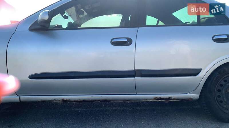 Седан Nissan Almera 2004 в Києві