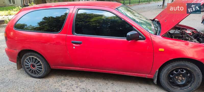 Хетчбек Nissan Almera 1997 в Львові