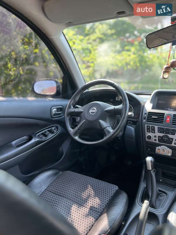 Хэтчбек Nissan Almera 2006 в Днепре