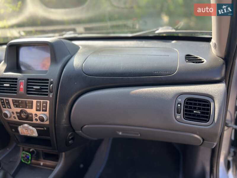 Хэтчбек Nissan Almera 2006 в Днепре