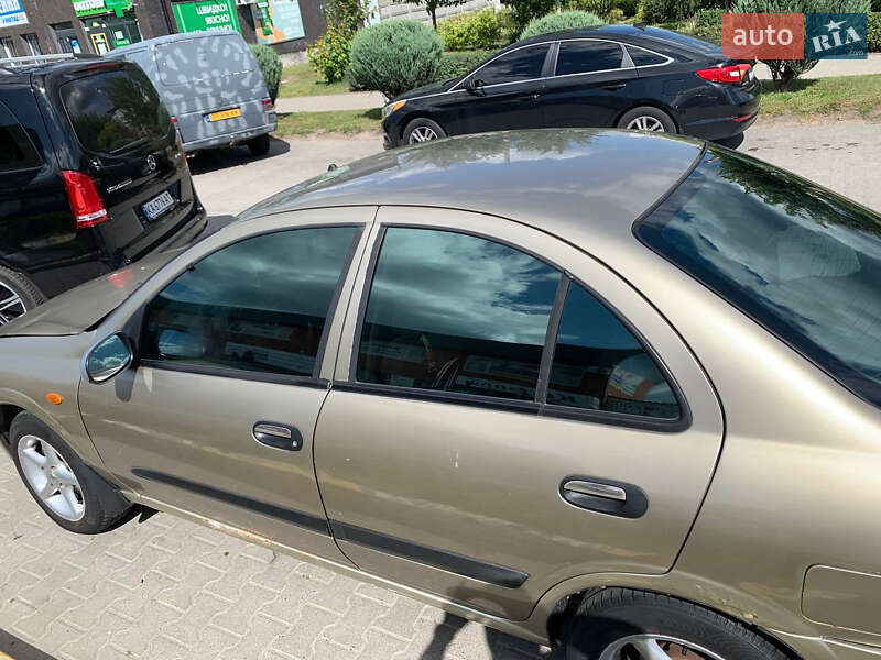 Седан Nissan Almera 2003 в Києві