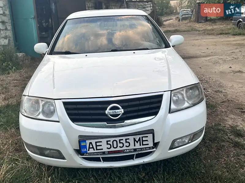 Nissan Almera