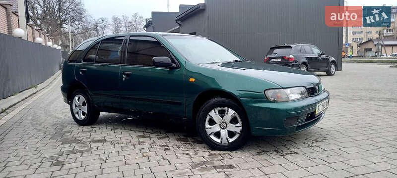 Хэтчбек Nissan Almera 1997 в Ивано-Франковске