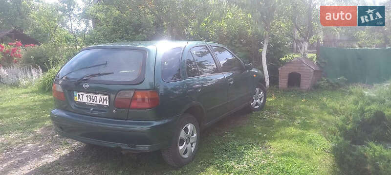Хэтчбек Nissan Almera 1997 в Ивано-Франковске