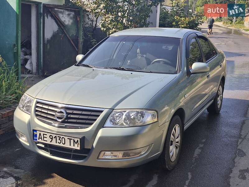 Nissan Almera 2008