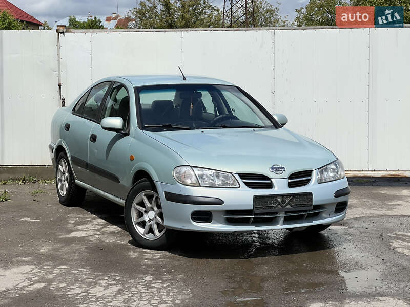 Nissan Almera 2002
