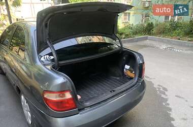Седан Nissan Almera 2003 в 