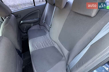 Седан Nissan Almera 2006 в 
