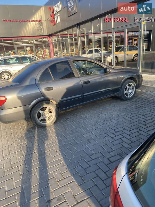 Седан Nissan Almera 2005 в Золочеве