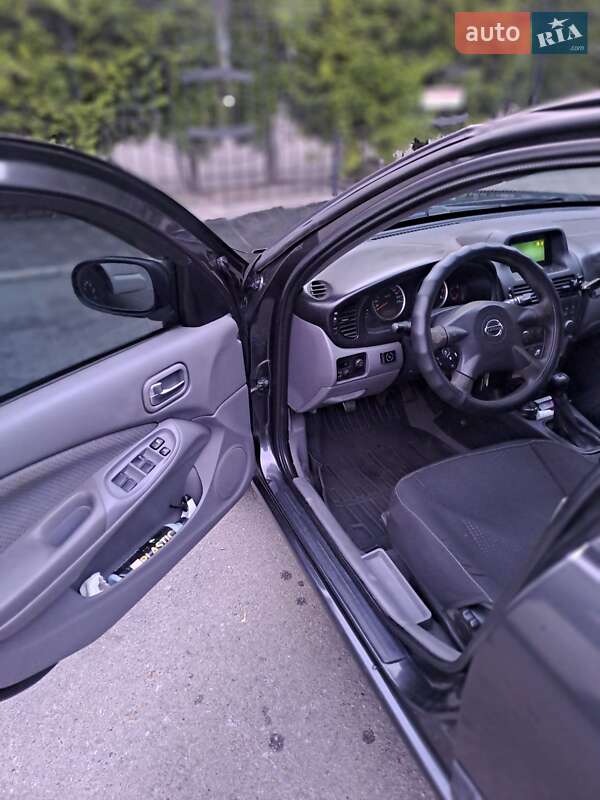 Седан Nissan Almera 2003 в Житомире