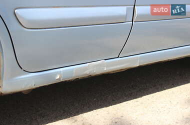 Седан Nissan Almera 2005 в  фото 10 Седан Nissan Almera 2005 в