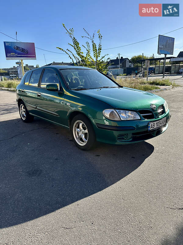 Хетчбек Nissan Almera 2001 в Білій Церкві
