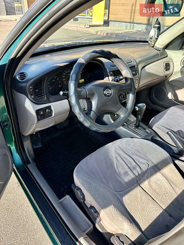 Хетчбек Nissan Almera 2001 в Білій Церкві