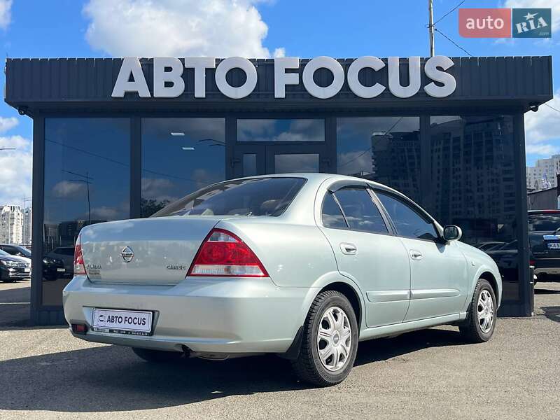 Седан Nissan Almera 2006 в Киеве