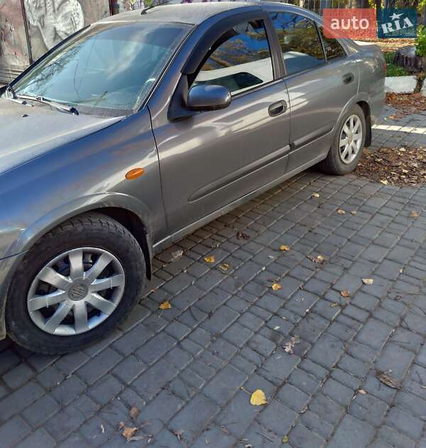 Седан Nissan Almera 2003 в Одессе