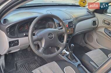 Хэтчбек Nissan Almera 2002 в Запорожье