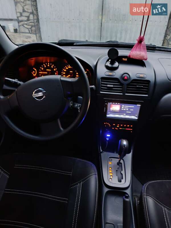Седан Nissan Almera 2006 в Новом Буге