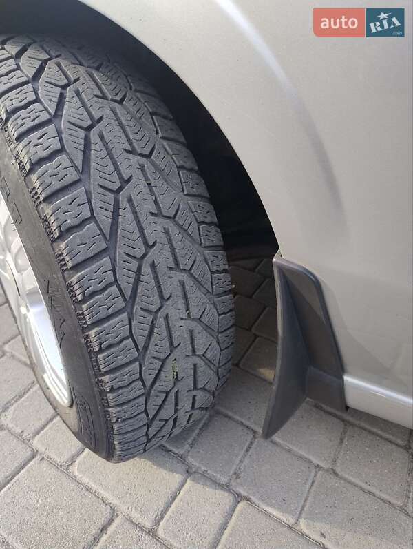 Хэтчбек Nissan Almera 2005 в Днепре фото 8 Хэтчбек Nissan Almera 2005 в Днепре