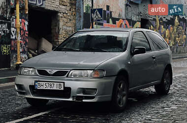 Хэтчбек Nissan Almera 1996 в Одессе