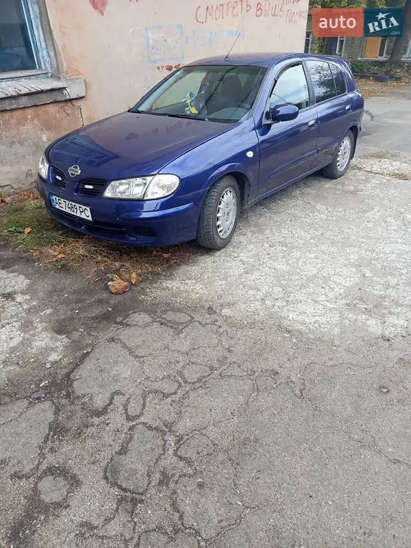 Nissan Almera