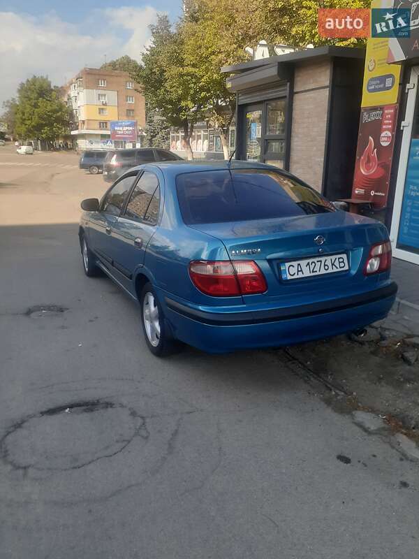 Nissan Almera 2001