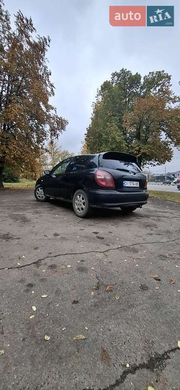 Хэтчбек Nissan Almera 2000 в Харькове