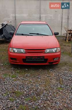 Седан Nissan Almera 1995 в Виннице