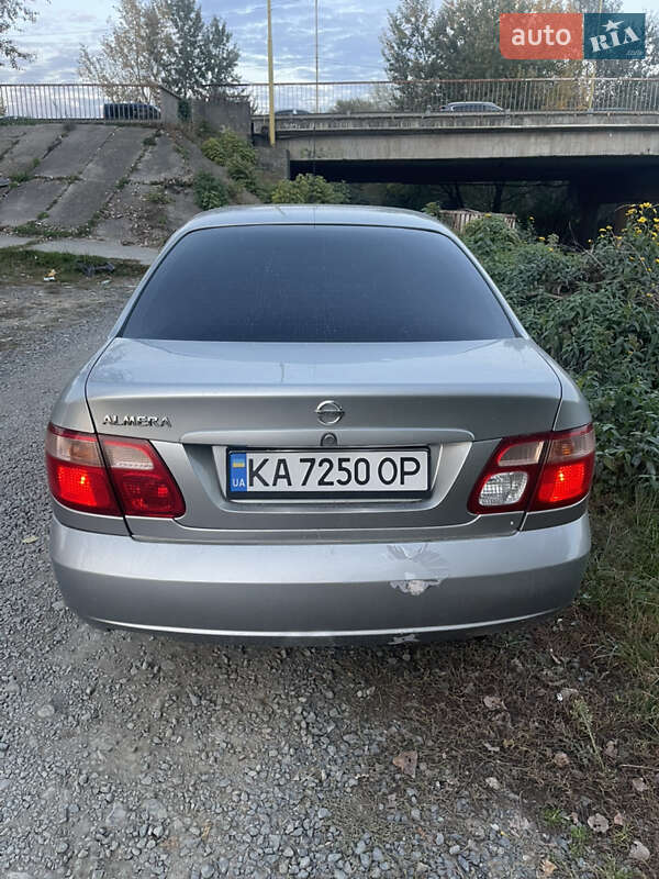 Седан Nissan Almera 2005 в Мукачевому
