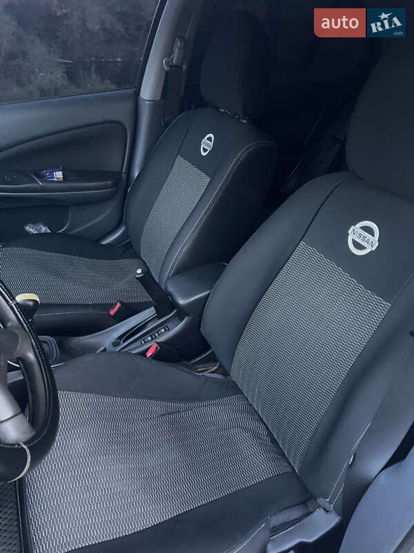 Седан Nissan Almera 2005 в Мукачевому