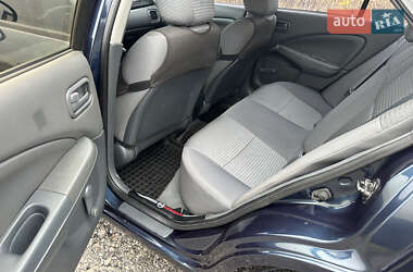 Седан Nissan Almera 2006 в  фото 19 Седан Nissan Almera 2006 в