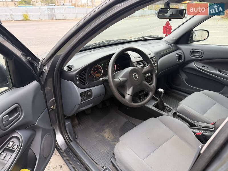 Седан Nissan Almera 2006 в Одессе