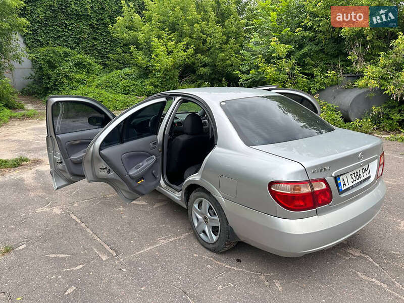 Седан Nissan Almera 2003 в Киеве