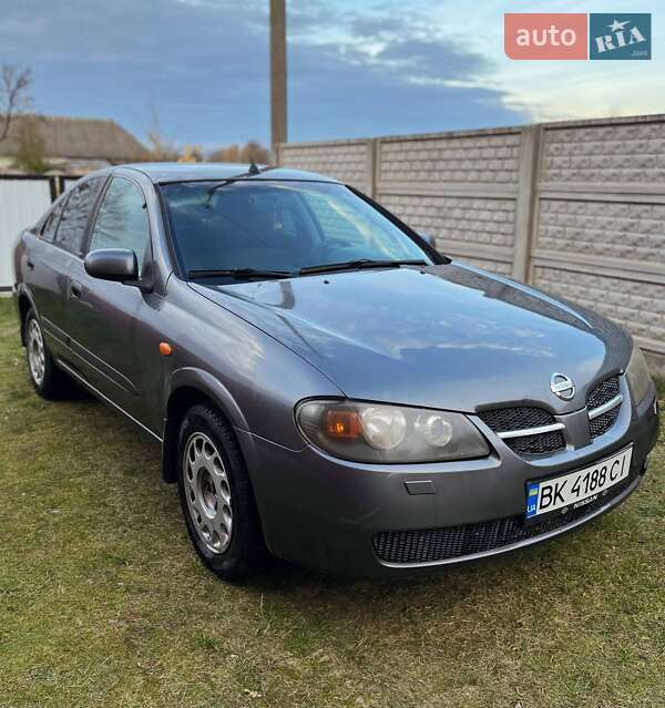 Седан Nissan Almera 2004 в Березному