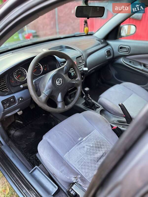 Седан Nissan Almera 2004 в Березному