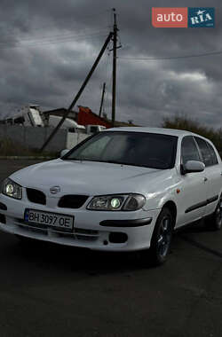 Хэтчбек Nissan Almera 2002 в Одессе