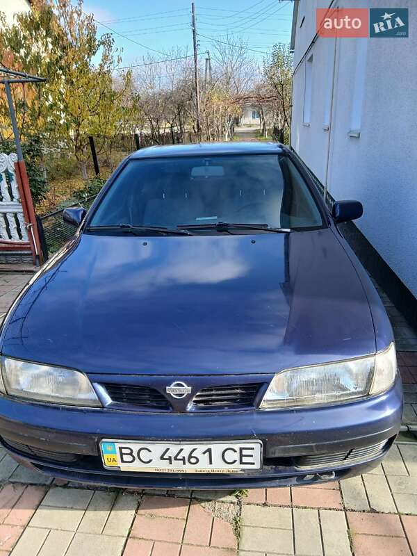 Седан Nissan Almera 1998 в Буске