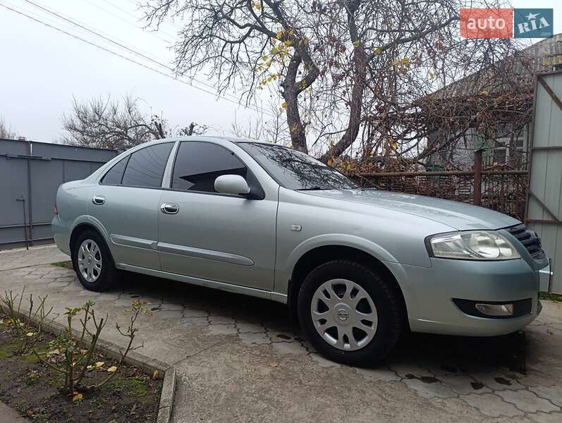 Nissan Almera 2006