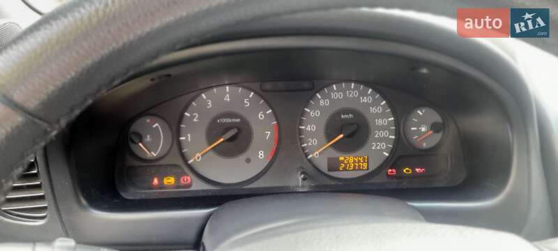 Седан Nissan Almera 2010 в Киеве