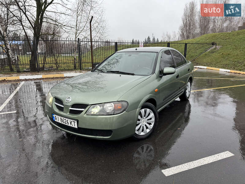 Седан Nissan Almera 2004 в Києві