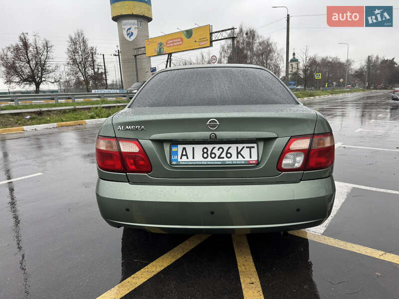 Седан Nissan Almera 2004 в Києві